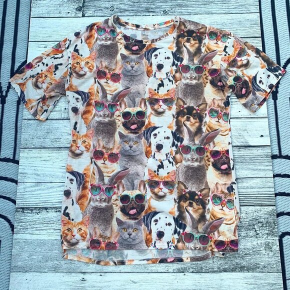 Secret Treasures Other - Secret Treasures Sleepwear Cat & Dog Pajama Shirt
